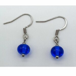 Boucle d'oreilles aux perles de verre bleu foncé