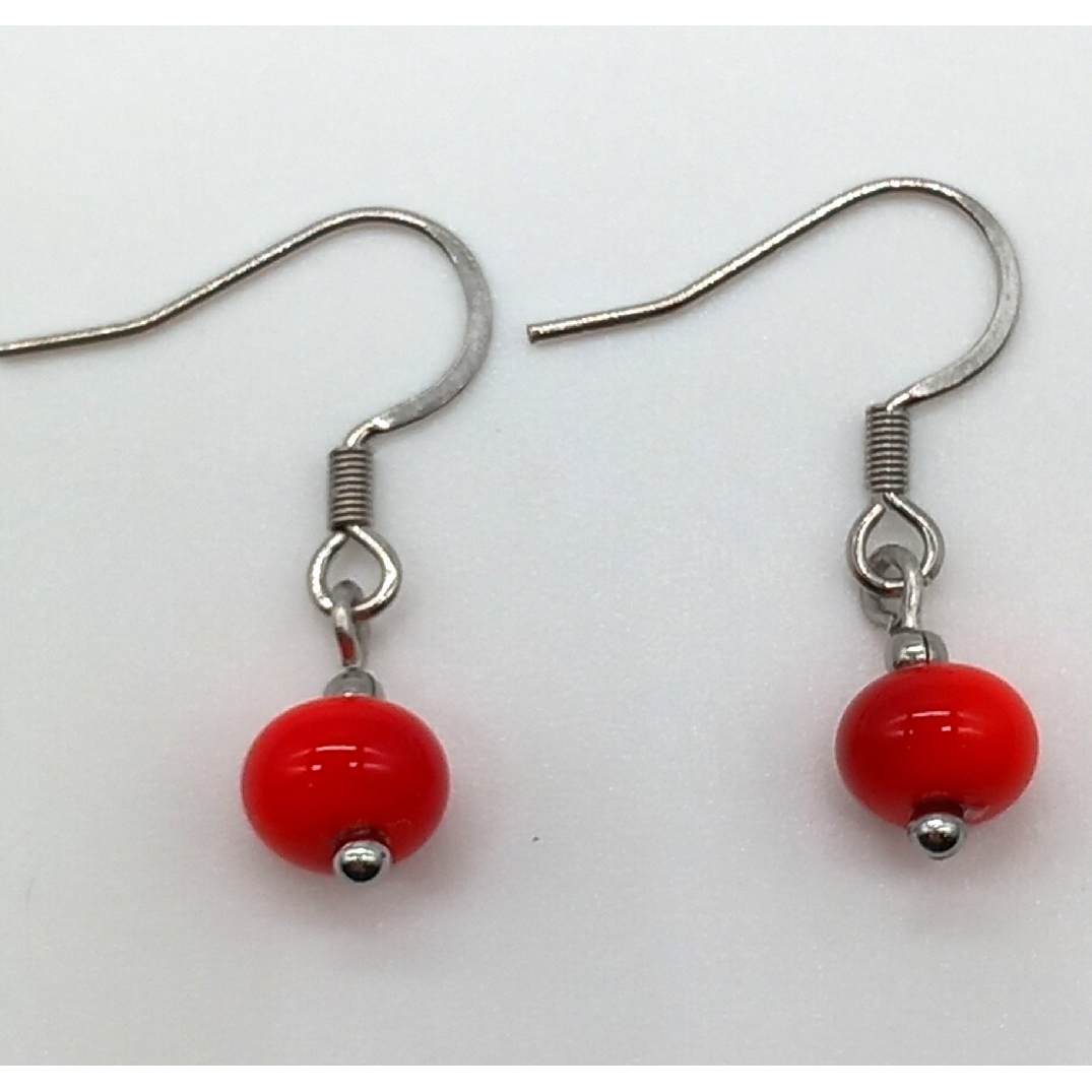 Boucle d'oreilles aux perles de verre rouge
