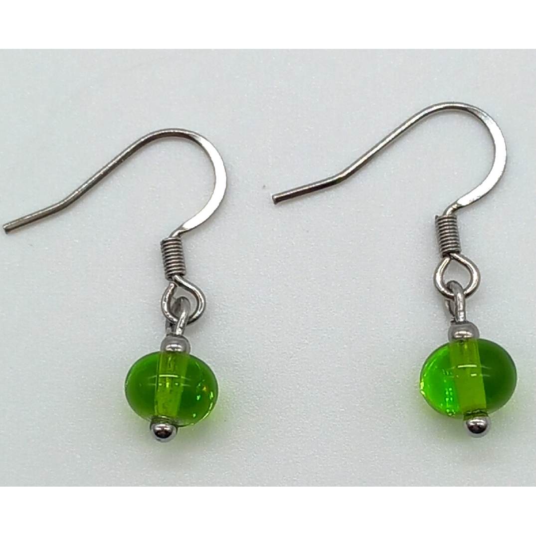 Boucle d'oreilles aux perles de verre verte