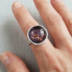 Bague "effluves" en verre violet