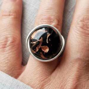 Bague "effluves" en verre noir